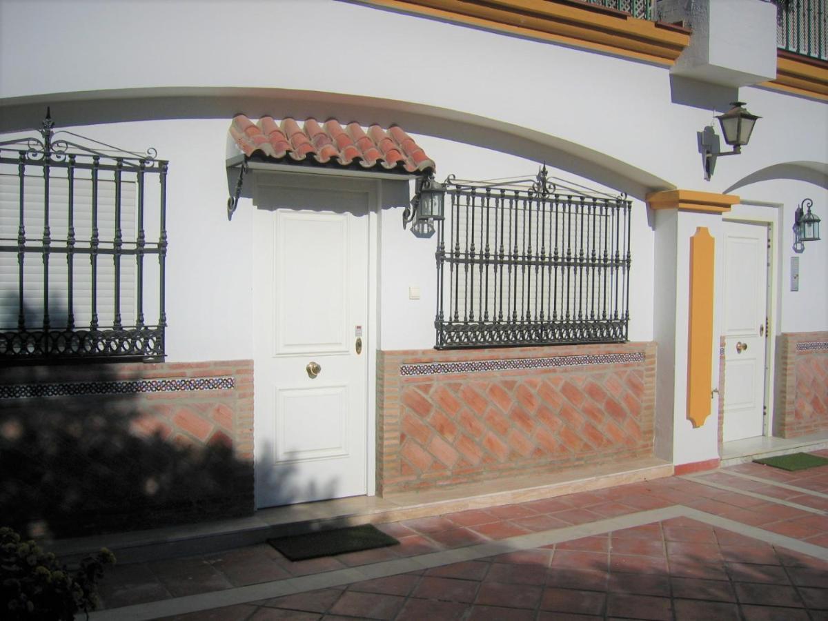 Apartamentos La Libertad Estepona Ngoại thất bức ảnh
