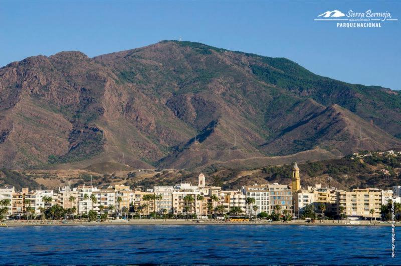 Apartamentos La Libertad Estepona Ngoại thất bức ảnh