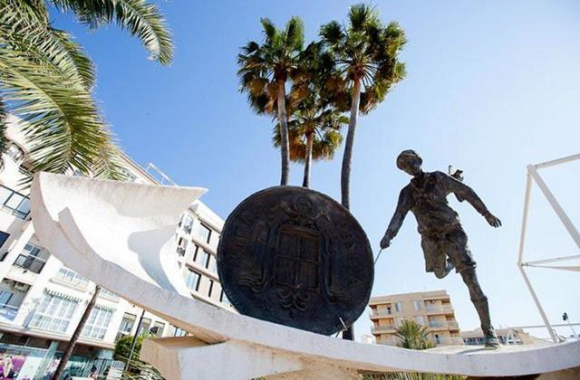 Apartamentos La Libertad Estepona Ngoại thất bức ảnh